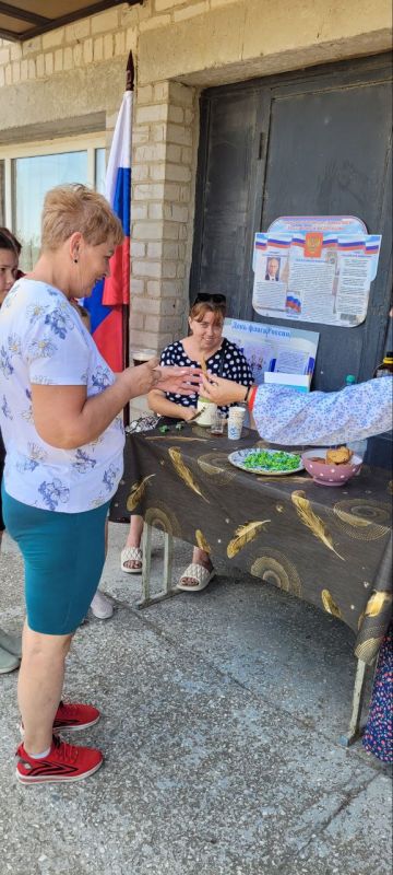 22 августа в Надеждинском Доме культуры с утра звучала музыка и звонкий детский смех 22 августа в Надеждинском Доме культуры с утра звучала музыка и звонкий детский смех