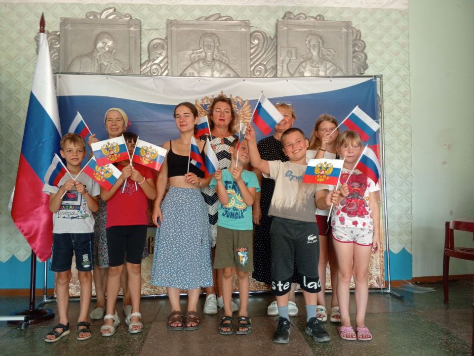 22 августа в России отмечается День Государственного флага России - символа суверенитета и единства 22 августа в России отмечается День Государственного флага России - символа суверенитета и единства