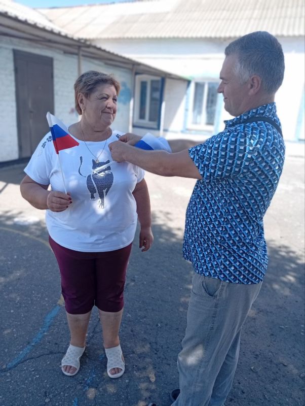 "ПОД СИМВОЛОМ СЛАВНЫМ МОГУЧЕЙ СТРАНЫ!" "ПОД СИМВОЛОМ СЛАВНЫМ МОГУЧЕЙ СТРАНЫ!"