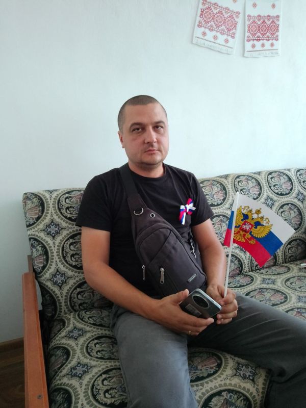 Ежегодно 22 августа празднуем День государственного флага Российской Федерации Ежегодно 22 августа празднуем День государственного флага Российской Федерации