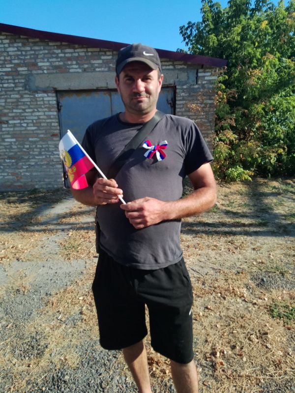 Ежегодно 22 августа празднуем День государственного флага Российской Федерации Ежегодно 22 августа празднуем День государственного флага Российской Федерации