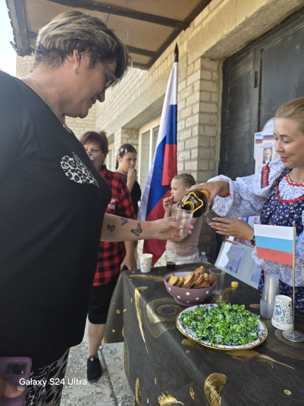 22 августа в Надеждинском Доме культуры с утра звучала музыка и звонкий детский смех 22 августа в Надеждинском Доме культуры с утра звучала музыка и звонкий детский смех