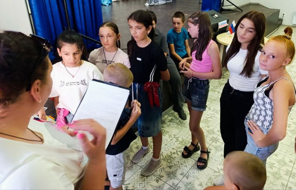 Увлекательное путешествие квест-игра «Загадки Триколора» в Гирсовском Доме культуры Увлекательное путешествие квест-игра «Загадки Триколора» в Гирсовском Доме культуры