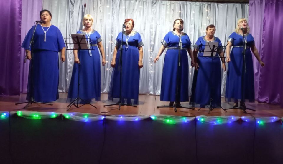 День Российского флага — праздник всех россиян, символ славы, независимости и могущества, достижений и побед нашего народа День Российского флага — праздник всех россиян, символ славы, независимости и могущества, достижений и побед нашего народа