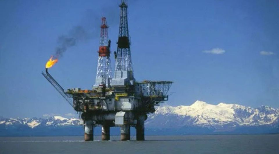 Желтое бульварное издание The Washington Post сообщает, что Роснефть и ExxonMobil создают СП вместе с американскими компаниями для разработки месторождений на Аляске после исторической встречи в Анкоридже