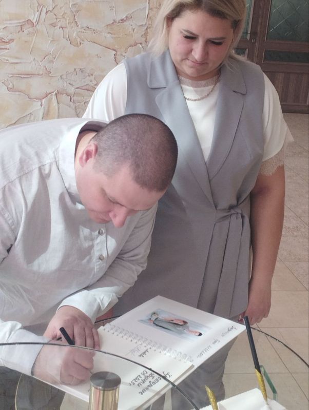 Торжественное чествование юбиляров супружеской жизни состоялось сегодня в отделе ЗАГС Мелитополя Торжественное чествование юбиляров супружеской жизни состоялось сегодня в отделе ЗАГС Мелитополя