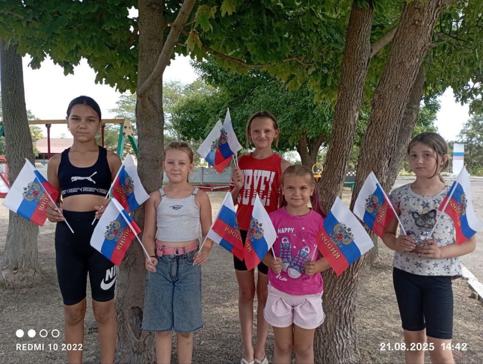 В Таврийском доме культуры состоялся праздничный концерт, посвященный Дню Государственного Флага Российской Федерации! В Таврийском доме культуры состоялся праздничный концерт, посвященный Дню Государственного Флага Российской Федерации!