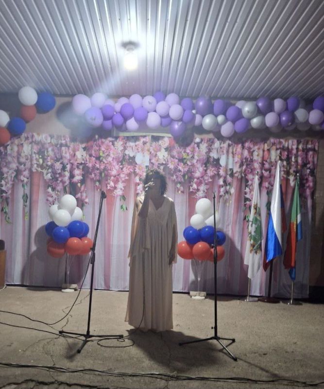 22.08.2025.. Дмитриевский СДК собрал жителей на празднование Дня села. Этот день был особенно символичным, так как совпал с Днем Российского флага 22.08.2025.. Дмитриевский СДК собрал жителей на празднование Дня села. Этот день был особенно символичным, так как совпал с Днем Российского флага