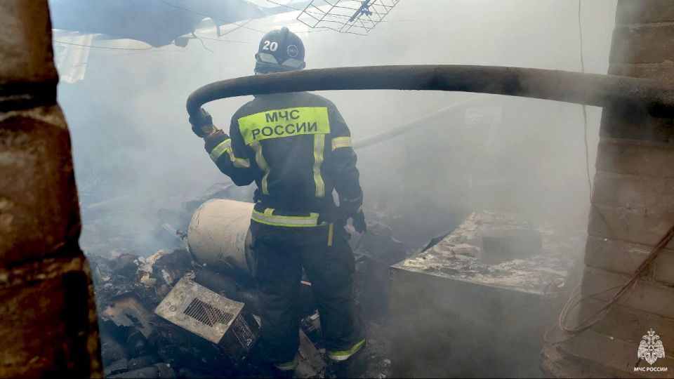 В Мелитополе сотрудники МЧС России оперативно ликвидировали пожар