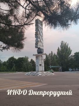 Доброе утро! Пусть этот день будет для Вас насыщенным и плодотворным, но в то же время легким и веселым! Удачи Вам и хорошего Вам настроения!