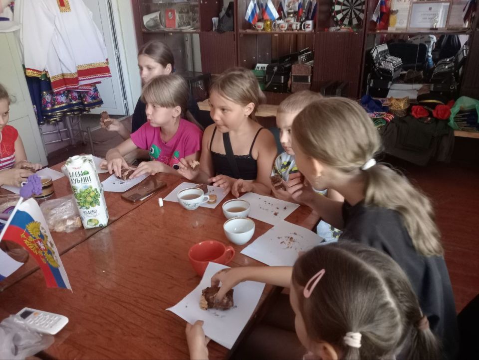 Вот и подошла к завершению самая яркая, разнообразная программа для детей во Владимировском СДК Вот и подошла к завершению самая яркая, разнообразная программа для детей во Владимировском СДК