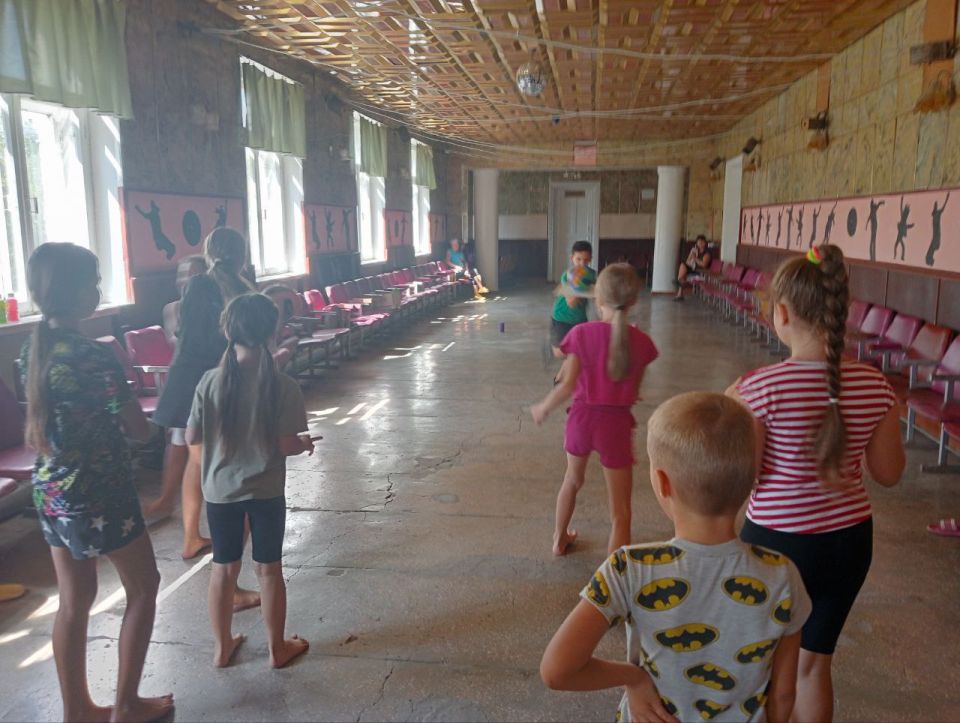 Вот и подошла к завершению самая яркая, разнообразная программа для детей во Владимировском СДК Вот и подошла к завершению самая яркая, разнообразная программа для детей во Владимировском СДК