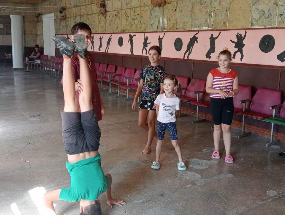 Вот и подошла к завершению самая яркая, разнообразная программа для детей во Владимировском СДК Вот и подошла к завершению самая яркая, разнообразная программа для детей во Владимировском СДК