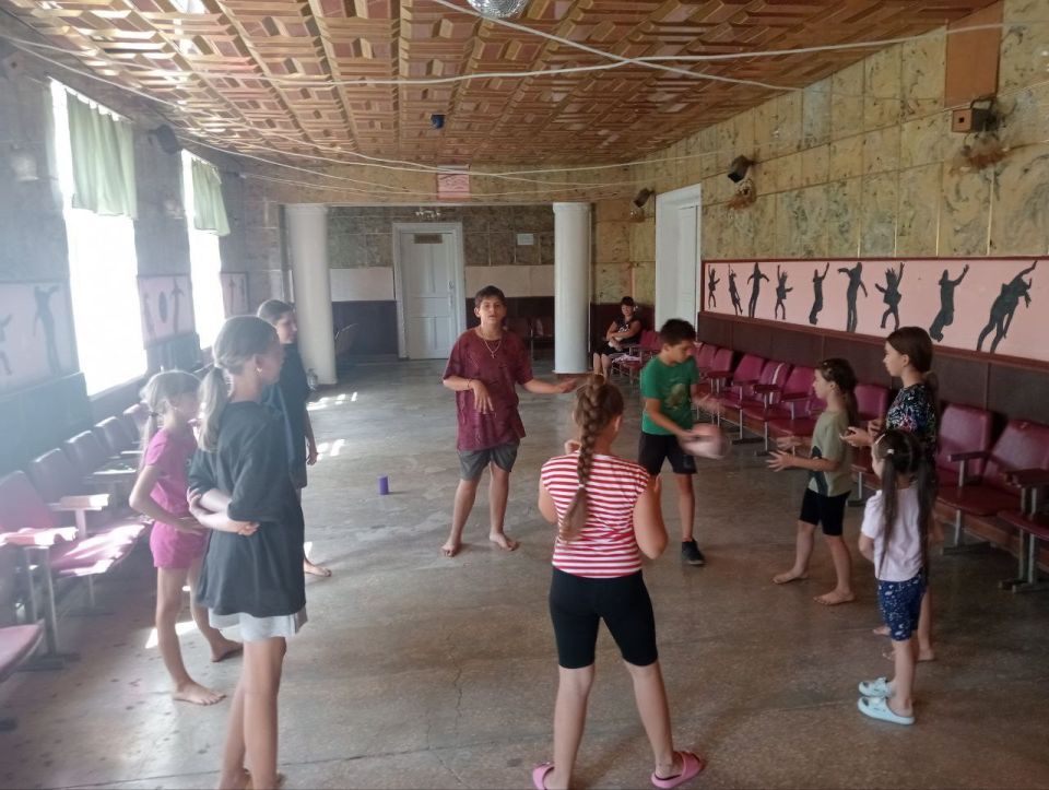 Вот и подошла к завершению самая яркая, разнообразная программа для детей во Владимировском СДК Вот и подошла к завершению самая яркая, разнообразная программа для детей во Владимировском СДК