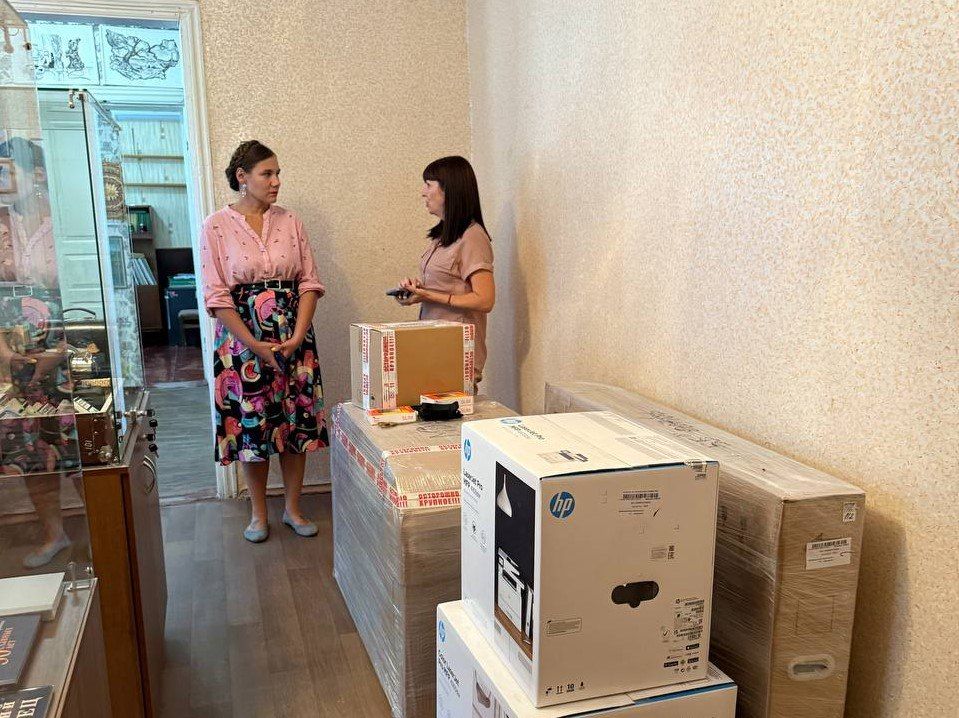 Сотрудники Министерства культуры Запорожской области оценили работу учреждений культуры Приазовья и Акимовки в рамках национального проекта «Семья» Сотрудники Министерства культуры Запорожской области оценили работу учреждений культуры Приазовья и Акимовки в рамках национального проекта «Семья»