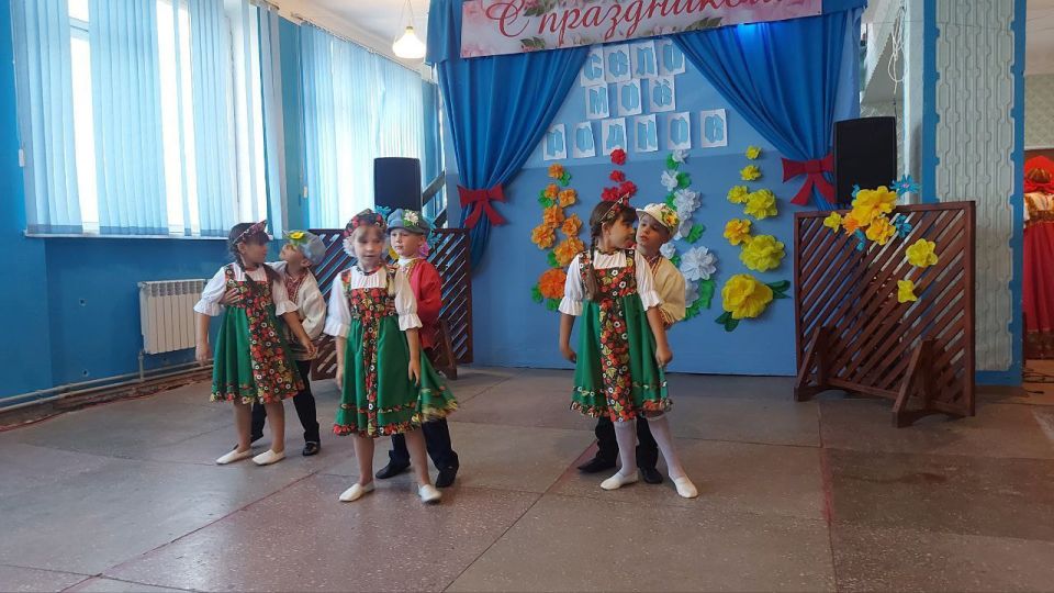 27 августа Степановка Первая и Мироновка отпраздновали День сел! На праздничном концерте жителей наших сел поздравили гости: протоиерей ХРАМА Успения пресвятой Богородицы отец Владимир, начальник территориального отдела по... 27 августа Степановка Первая и Мироновка отпраздновали День сел! На праздничном концерте жителей наших сел поздравили гости: протоиерей ХРАМА Успения пресвятой Богородицы отец Владимир, начальник территориального отдела по...