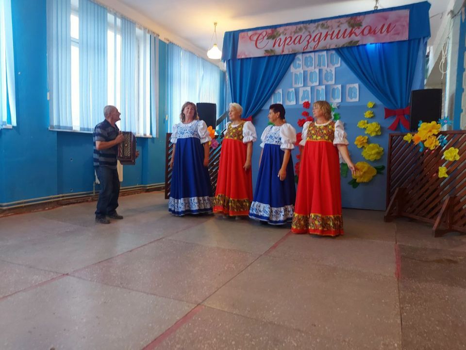 27 августа Степановка Первая и Мироновка отпраздновали День сел! На праздничном концерте жителей наших сел поздравили гости: протоиерей ХРАМА Успения пресвятой Богородицы отец Владимир, начальник территориального отдела по... 27 августа Степановка Первая и Мироновка отпраздновали День сел! На праздничном концерте жителей наших сел поздравили гости: протоиерей ХРАМА Успения пресвятой Богородицы отец Владимир, начальник территориального отдела по...