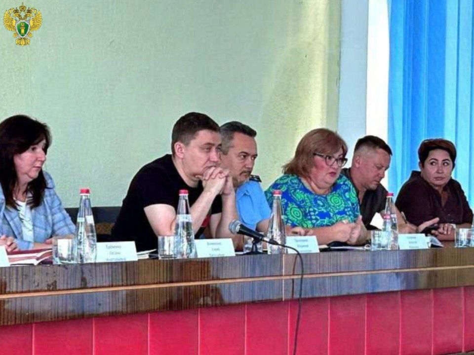 Прокурор Приморского района Алексей Батайкин принял участие в совещании с представителями агробизнеса, организованном администрацией муниципального округа в рамках программы поддержки предпринимательства