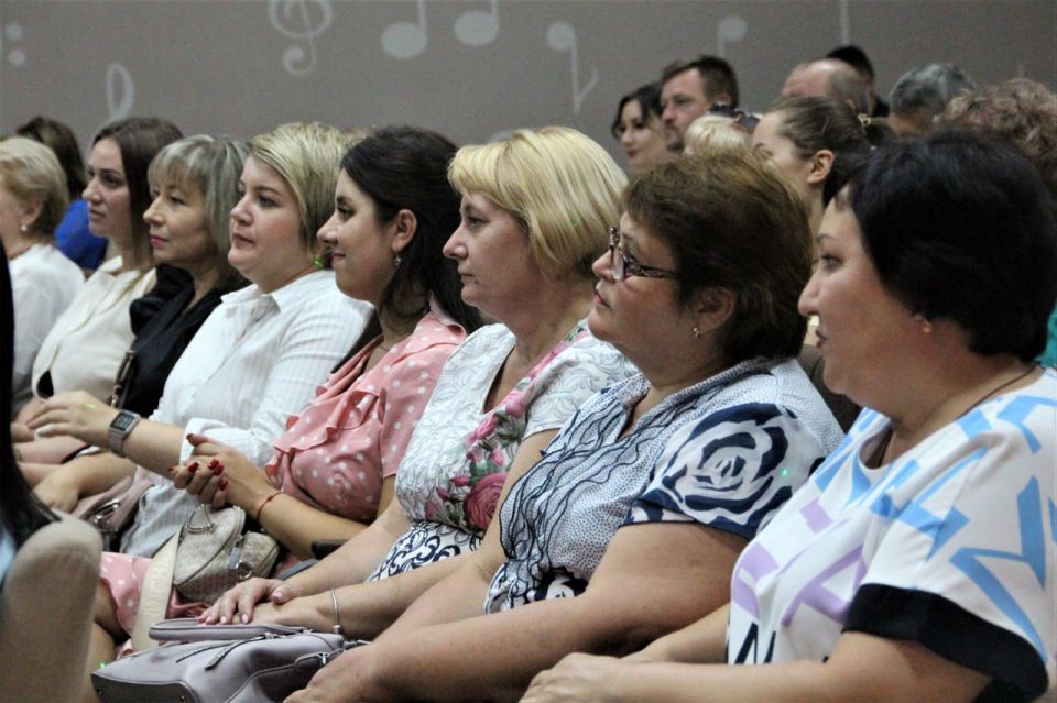 Фонд «Огонь жизни» передал интерактивные учебные пособия по музыке детским музыкальным школам Запорожской области Фонд «Огонь жизни» передал интерактивные учебные пособия по музыке детским музыкальным школам Запорожской области