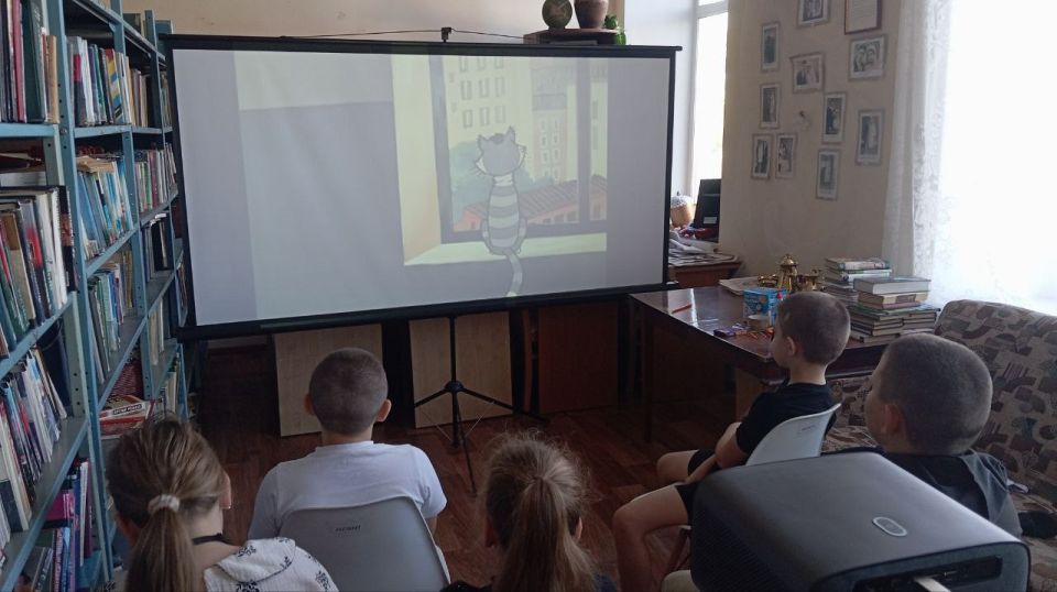 В Ботиевской библиотеке прошло специальное мероприятие для детей — мульт-показ «Каникулы в Простоквашино» В Ботиевской библиотеке прошло специальное мероприятие для детей — мульт-показ «Каникулы в Простоквашино»