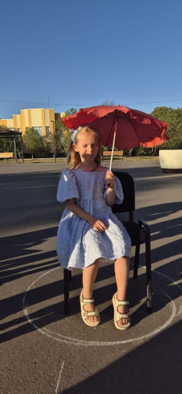 «Мир кино» так называлась развлекательная игровая программа которую, организовали 29 августа сотрудники Акимовского ЦДК, для всех, кто хотел окунуться в атмосферу кинематографа «Мир кино» так называлась развлекательная игровая программа которую, организовали 29 августа сотрудники Акимовского ЦДК, для всех, кто хотел окунуться в атмосферу кинематографа