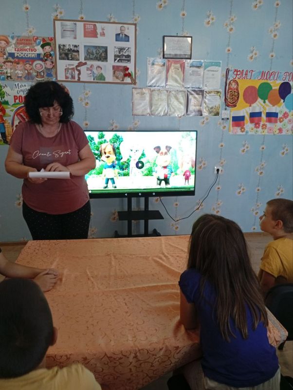 "ПО СЛЕДАМ БАРБОСКИНЫХ". Ярко, шумно и невероятно познавательно! Именно так прошла наша мульти-викторина "По следам Барбоскиных", которая объединила самых активных знатоков любимого мультфильма "ПО СЛЕДАМ БАРБОСКИНЫХ". Ярко, шумно и невероятно познавательно! Именно так прошла наша мульти-викторина "По следам Барбоскиных", которая объединила самых активных знатоков любимого мультфильма