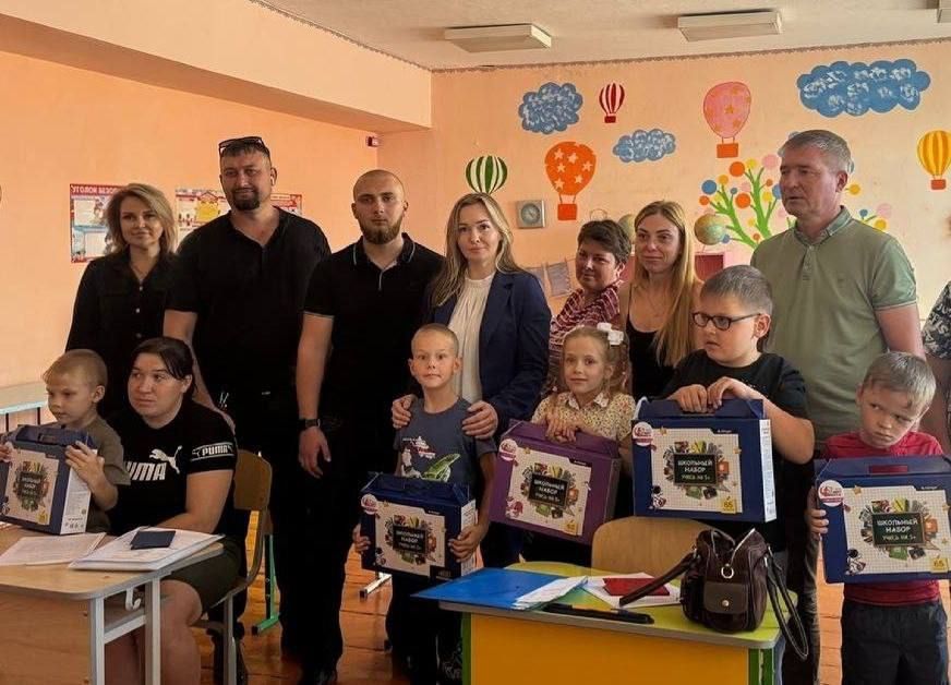 Алёна Трокай: Совместно с Главой Веселовского муниципального округа Игорем Александровичем Гагариновым, Иваном Николаевичем Дорошенко, генеральным директором АО "Щит Феникса", и Титовым Николаем Николаевичем, в преддверии 1... Алёна Трокай: Совместно с Главой Веселовского муниципального округа Игорем Александровичем Гагариновым, Иваном Николаевичем Дорошенко, генеральным директором АО "Щит Феникса", и Титовым Николаем Николаевичем, в преддверии 1...