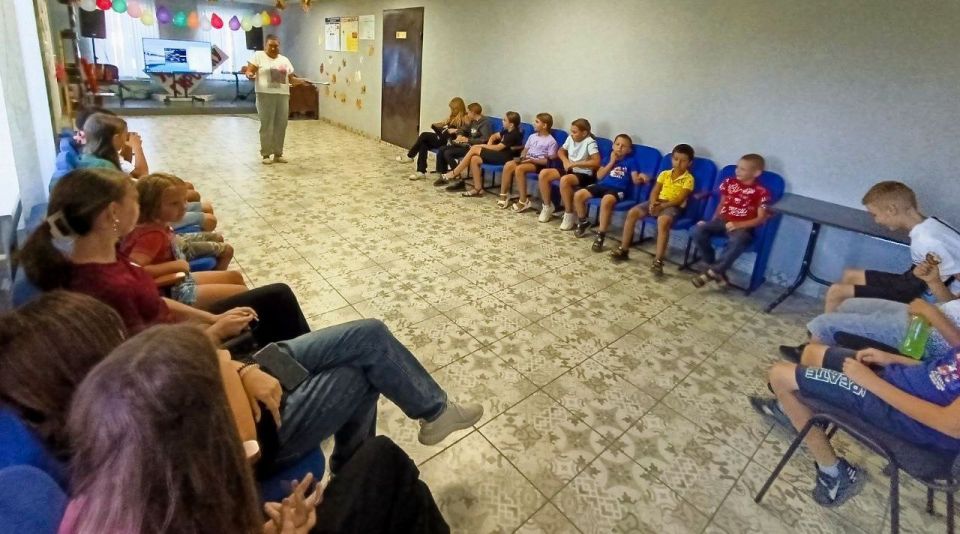 Развлекательно - игровая программа "ЛЕТО, прощай! Осень, встречай!" в Гирсовском Доме культуры Развлекательно - игровая программа "ЛЕТО, прощай! Осень, встречай!" в Гирсовском Доме культуры