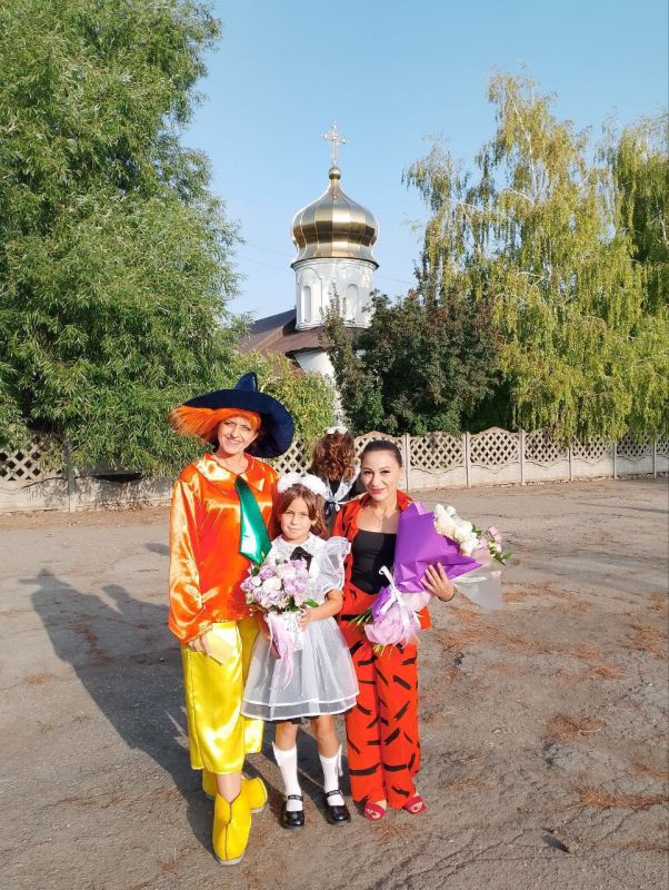 Библиотека встречает День знаний вместе с Незнайкой! Библиотека встречает День знаний вместе с Незнайкой!