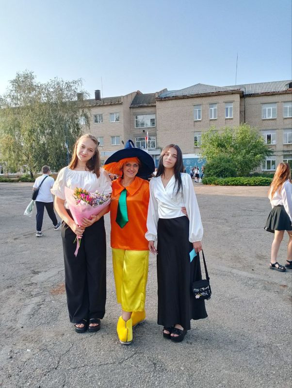 Библиотека встречает День знаний вместе с Незнайкой! Библиотека встречает День знаний вместе с Незнайкой!