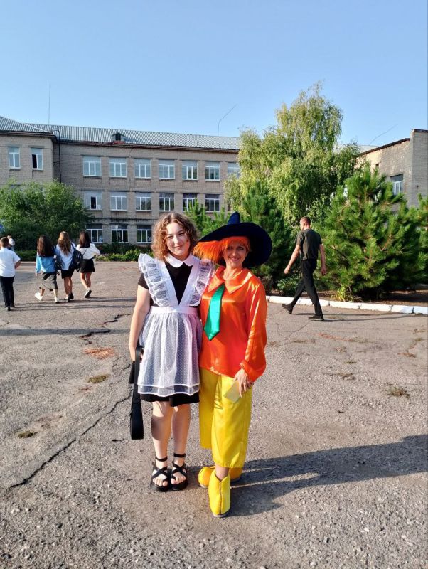 Библиотека встречает День знаний вместе с Незнайкой! Библиотека встречает День знаний вместе с Незнайкой!