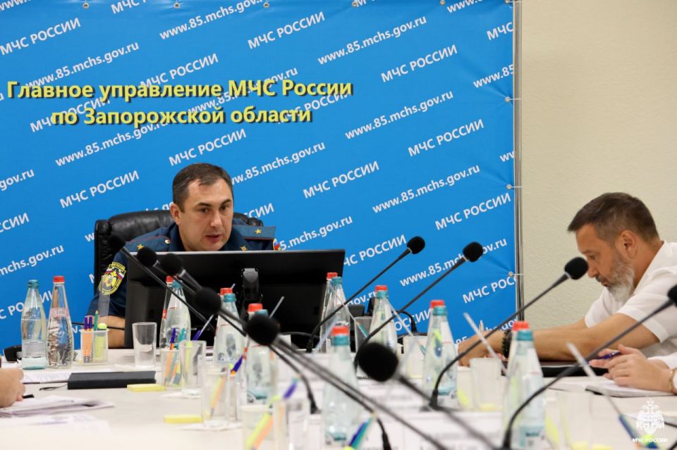 На базе главного управления МЧС России по Запорожской области проведено межведомственное рабочее совещание с Министерством образования и науки Запорожской области в рамках подготовки образовательных организаций к началу... На базе главного управления МЧС России по Запорожской области проведено межведомственное рабочее совещание с Министерством образования и науки Запорожской области в рамках подготовки образовательных организаций к началу...