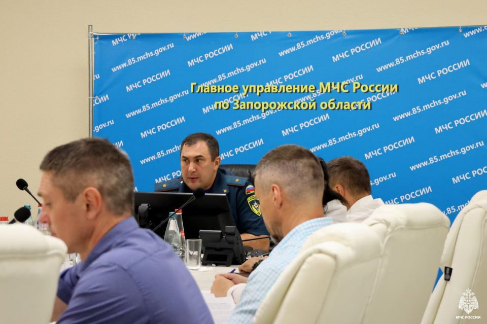 На базе главного управления МЧС России по Запорожской области проведено межведомственное рабочее совещание с Министерством образования и науки Запорожской области в рамках подготовки образовательных организаций к началу... На базе главного управления МЧС России по Запорожской области проведено межведомственное рабочее совещание с Министерством образования и науки Запорожской области в рамках подготовки образовательных организаций к началу...