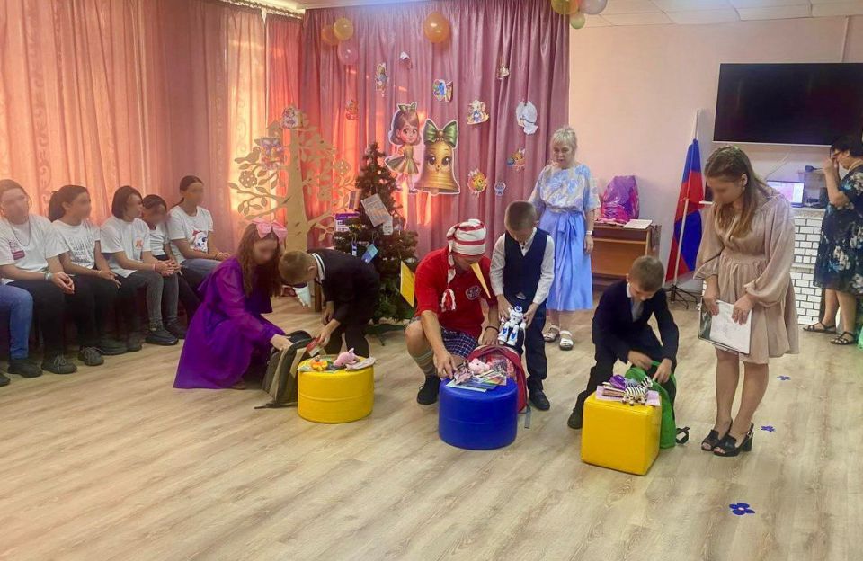 В День знаний сотрудники УФСИН посетили Мелитопольский областной центр социально-психологической реабилитации детей