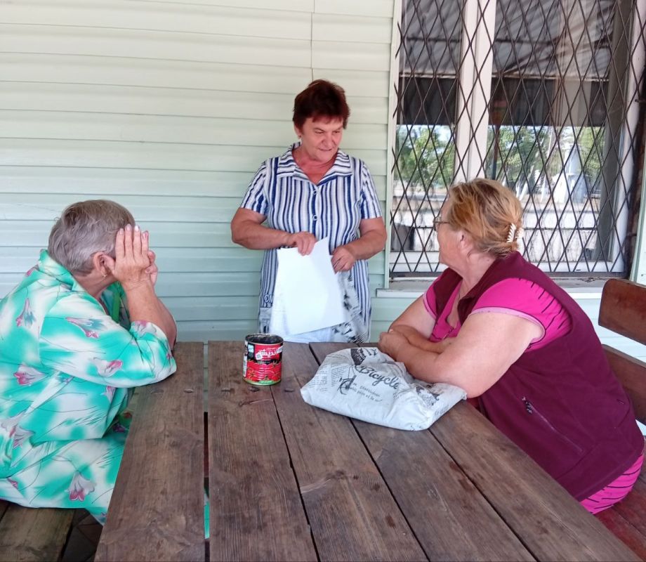 " Терроризму - нет! ". В рамках, Дня солидарности в борьбе с терроризмом, который отмечают в России 3 сентября, сотрудники Шевченковского Дома культуры провели акцию " Терроризму- нет! ". Участникам напомнили о трагических... " Терроризму - нет! ". В рамках, Дня солидарности в борьбе с терроризмом, который отмечают в России 3 сентября, сотрудники Шевченковского Дома культуры провели акцию " Терроризму- нет! ". Участникам напомнили о трагических...