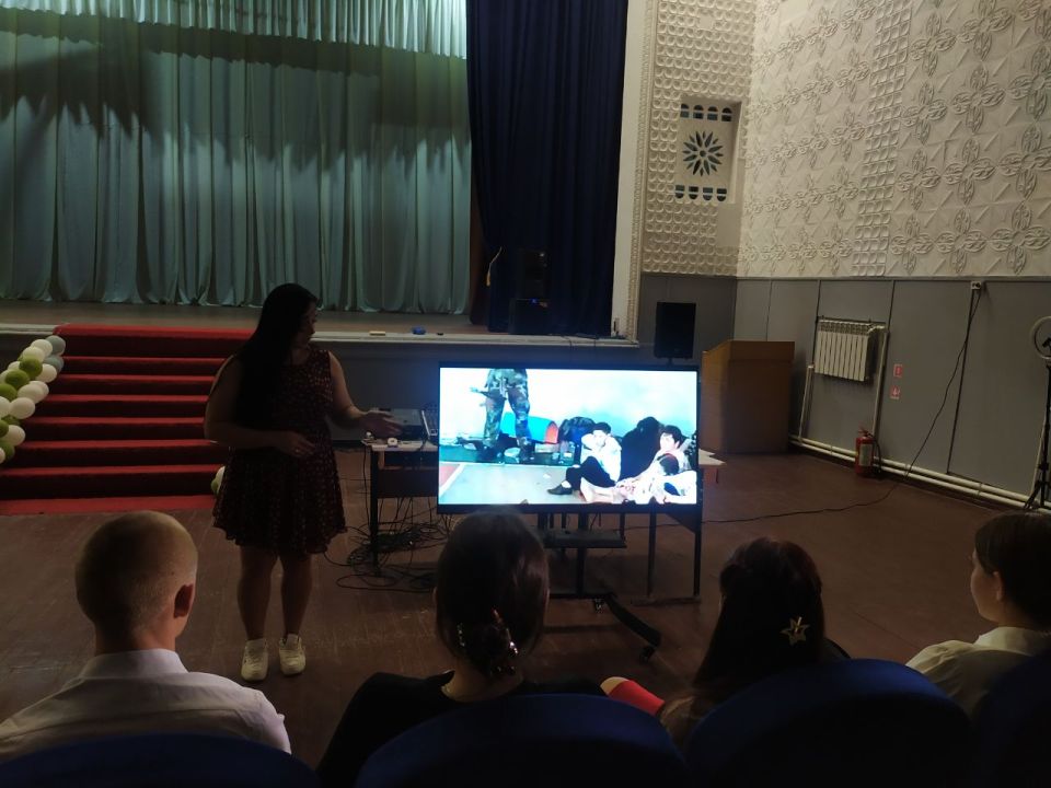 В Новоданиловском СДК провели беседу для участников художественной самодеятельности, посвящённую Дню солидарности в борьбе с терроризмом "Стоп терроризму!" В Новоданиловском СДК провели беседу для участников художественной самодеятельности, посвящённую Дню солидарности в борьбе с терроризмом "Стоп терроризму!"