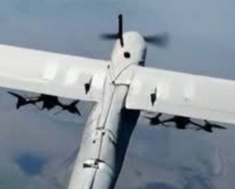 Армия России начала массово атаковать ударными FPV с крупных беспилотников, поражая цели за десятки километров от фронта Армия России начала массово атаковать ударными FPV с крупных беспилотников, поражая цели за десятки километров от фронта