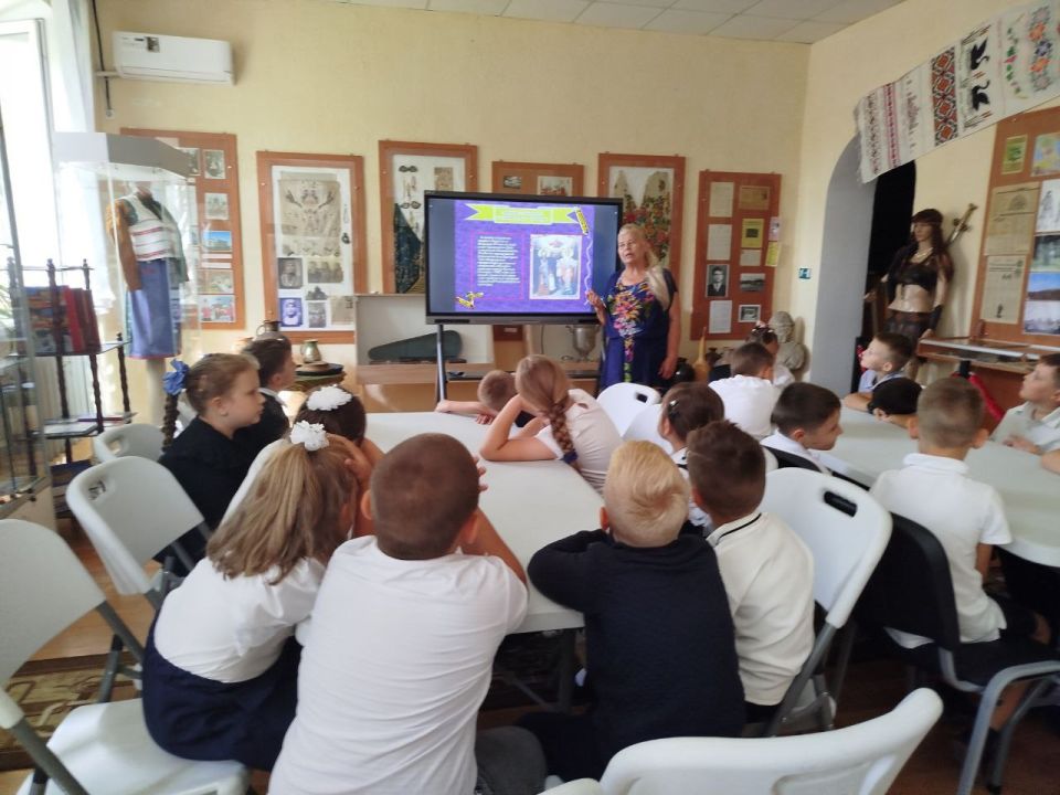 Начало сентября-пора нового учебного года, начало нового жизненного периода для ребят-первоклассников Начало сентября-пора нового учебного года, начало нового жизненного периода для ребят-первоклассников