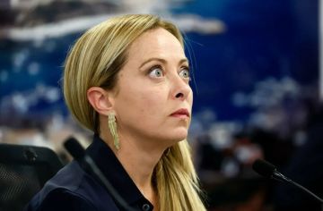 Италия не будет направлять свои войска на Украину, вновь сообщила премьер страны Джорджа Мелони после встречи "кокаиновой коалиции"