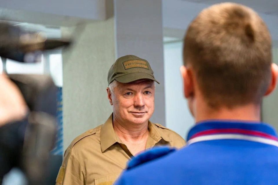 Заместитель Председателя Правительства Российской Федерации Марат Хуснуллин и Губернатор Запорожской области Евгений Балицкий оценили восстановленное здание Главного управления МЧС России в Запорожской области