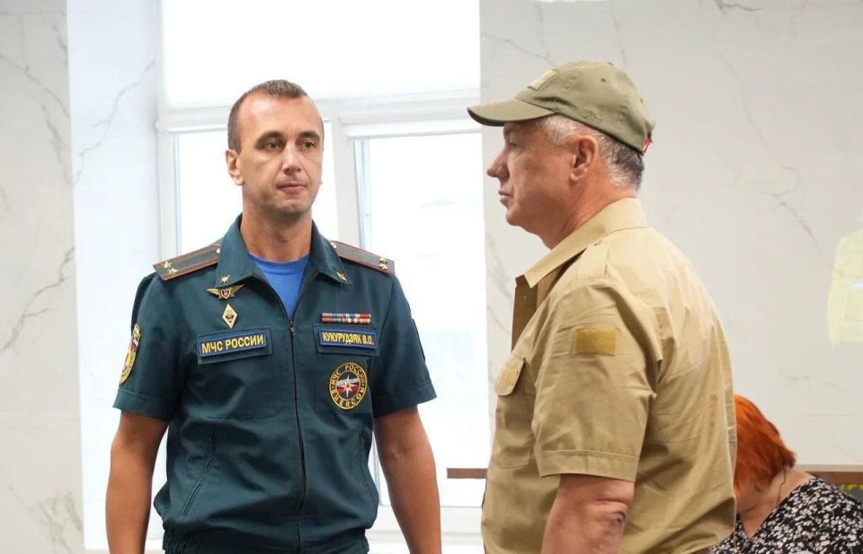 Заместитель Председателя Правительства Российской Федерации Марат Хуснуллин и Губернатор Запорожской области Евгений Балицкий оценили восстановленное здание Главного управления МЧС России в Запорожской области Заместитель Председателя Правительства Российской Федерации Марат Хуснуллин и Губернатор Запорожской области Евгений Балицкий оценили восстановленное здание Главного управления МЧС России в Запорожской области