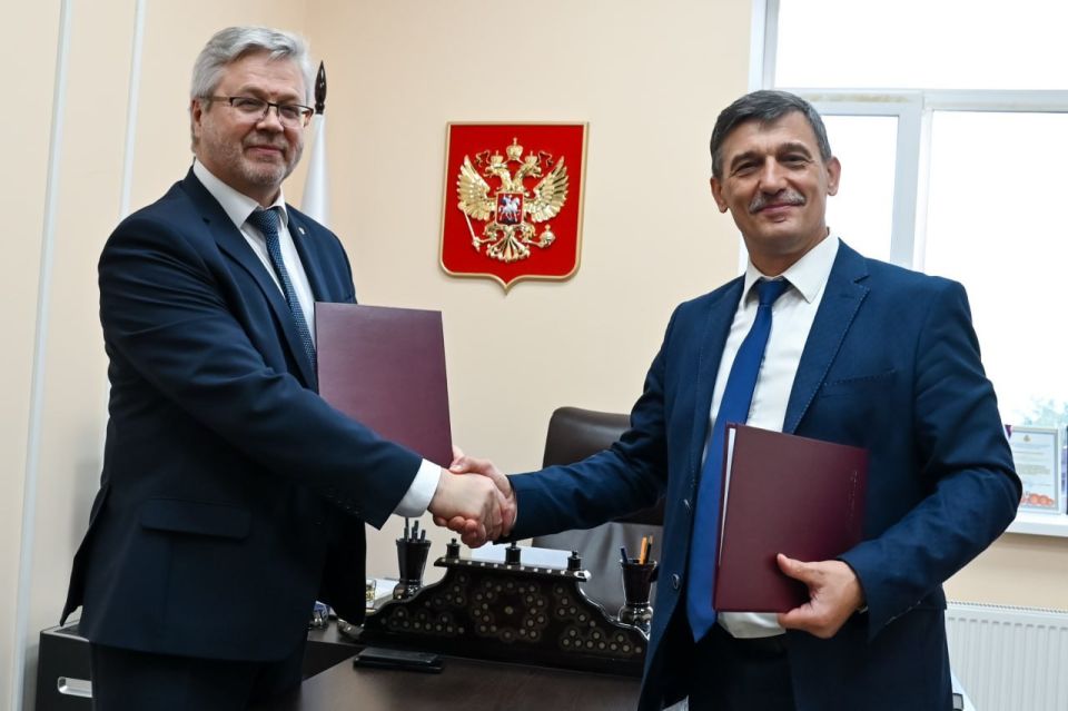 Запорожский областной суд и Мелитопольский государственный университет заключили соглашение о взаимодействии