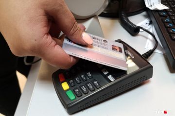 Сотрудники Мелитопольской полиции задержали подозреваемую в хищении средств с банковской карты