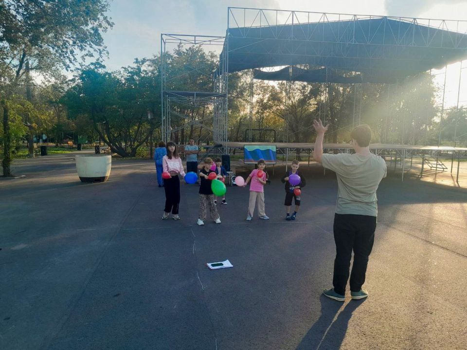 Акимовский ЦДК организовал для ребят интересное мероприятие "Караоке-дилижанс "Почувствуй себя звездой". Акимовский ЦДК организовал для ребят интересное мероприятие "Караоке-дилижанс "Почувствуй себя звездой".