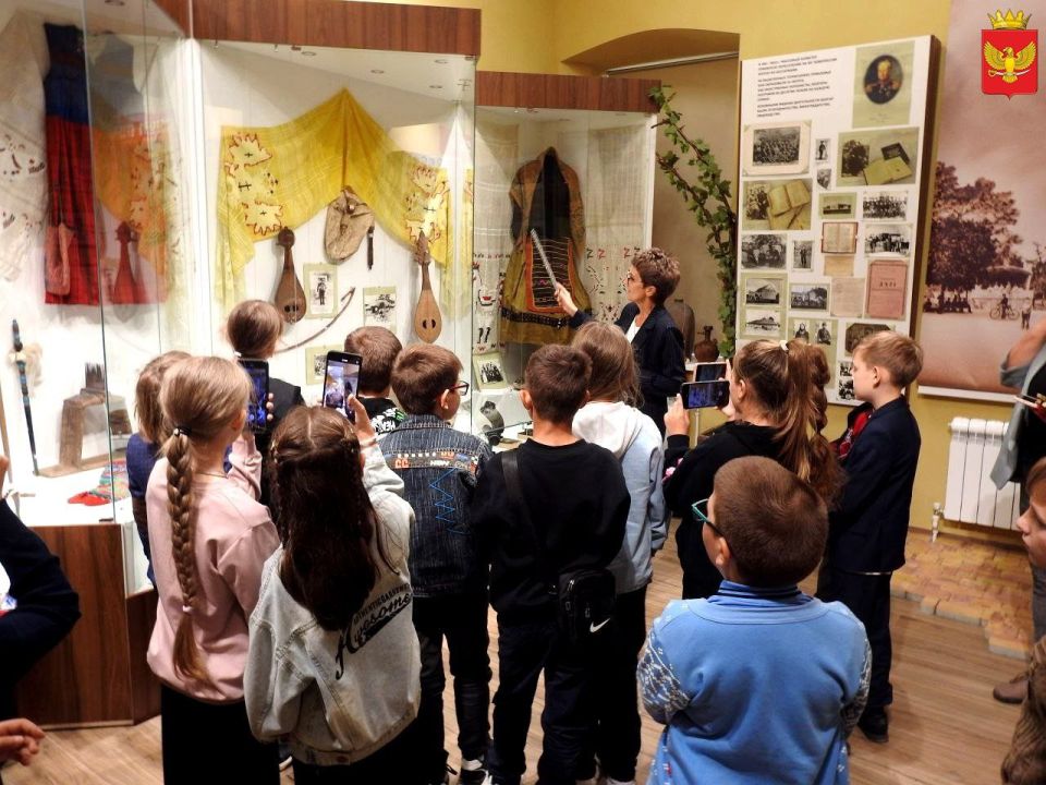 Ученики ГБУ ОО ЗО "СОШ № 1" г. Приморск продолжают знакомство с историей родного города