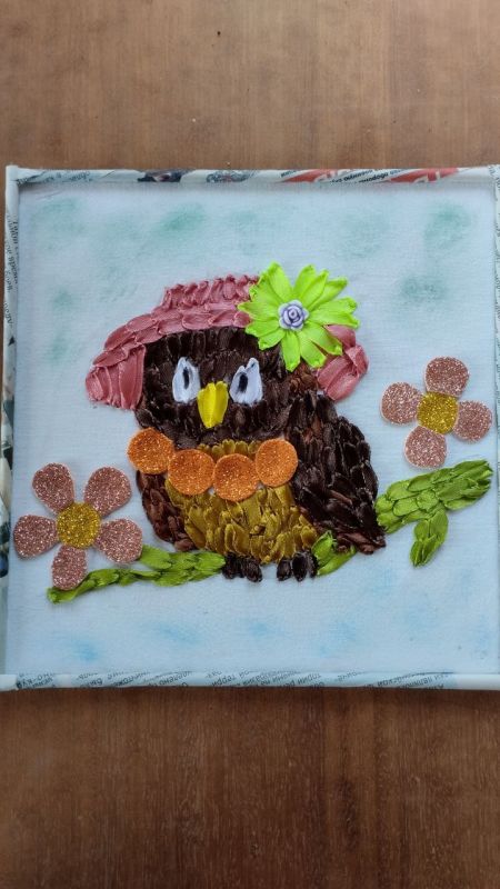 В Приазовском ДК на кружке " Вышивка лентами " воспитанницы ознакомились с основными техниками вышивки лентами: от простых стежков до более сложных, используя ленты различной ширины