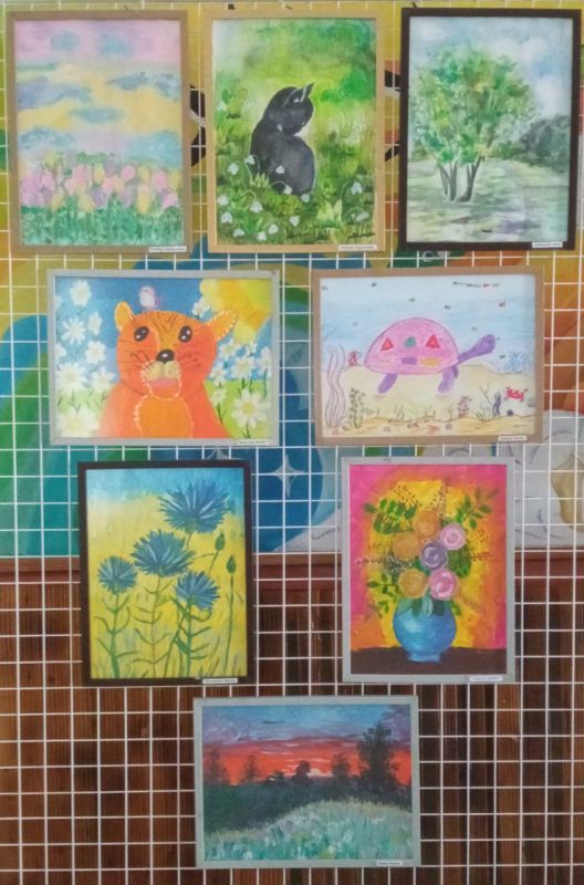 Учащиеся Нововасильевской ДШИ подготовили выставку детских рисунков, посвящёную ко Дню посёлка Учащиеся Нововасильевской ДШИ подготовили выставку детских рисунков, посвящёную ко Дню посёлка