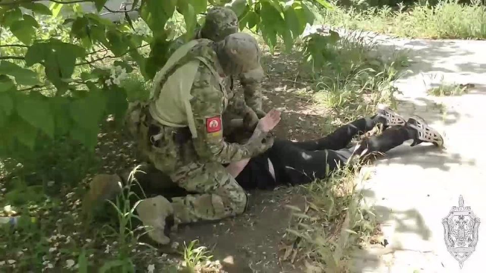В Токмаке украинские шпионы следили за перемещением российской техники