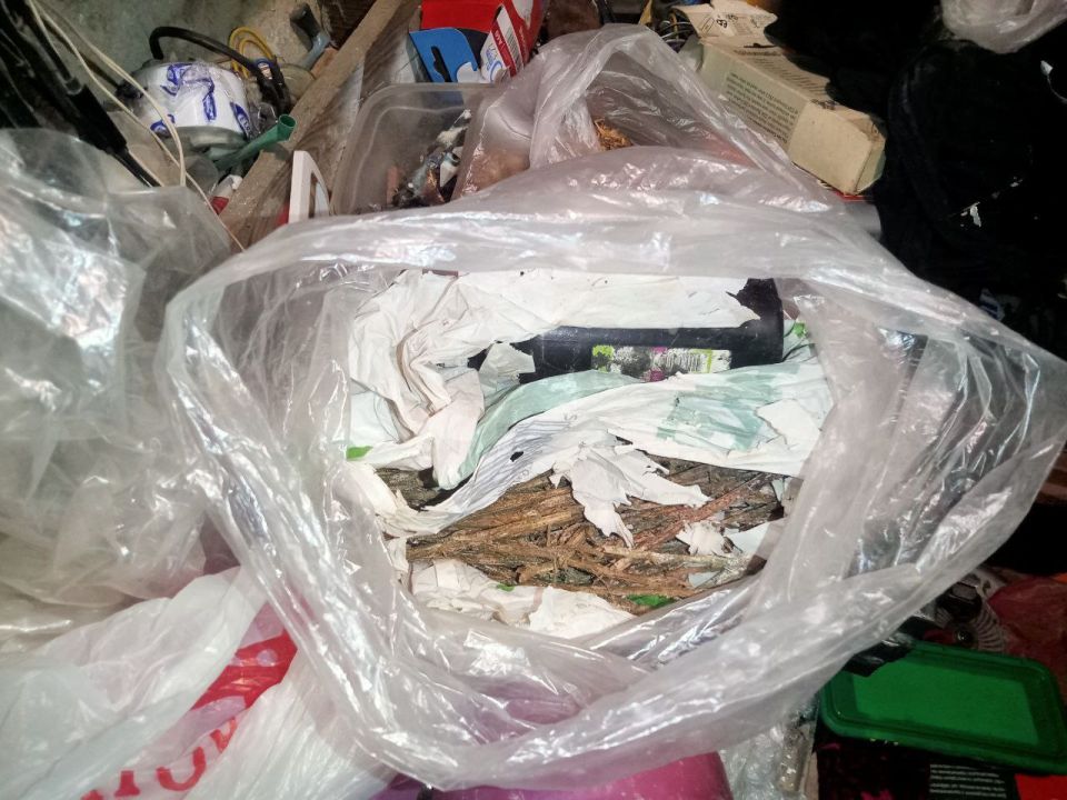 В Мелитопольском районе сотрудники полиции обнаружили и изъяли запрещённые вещества