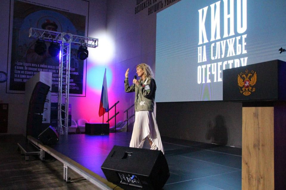 Третий международный фестиваль «Кино на службе Отечеству» открылся в Мелитополе Третий международный фестиваль «Кино на службе Отечеству» открылся в Мелитополе
